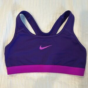 Nike sports bra DRI-FIT SIZE SMALL purple Great condition.